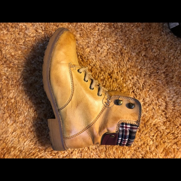 Rampage Fall Boots - Picture 2 of 4